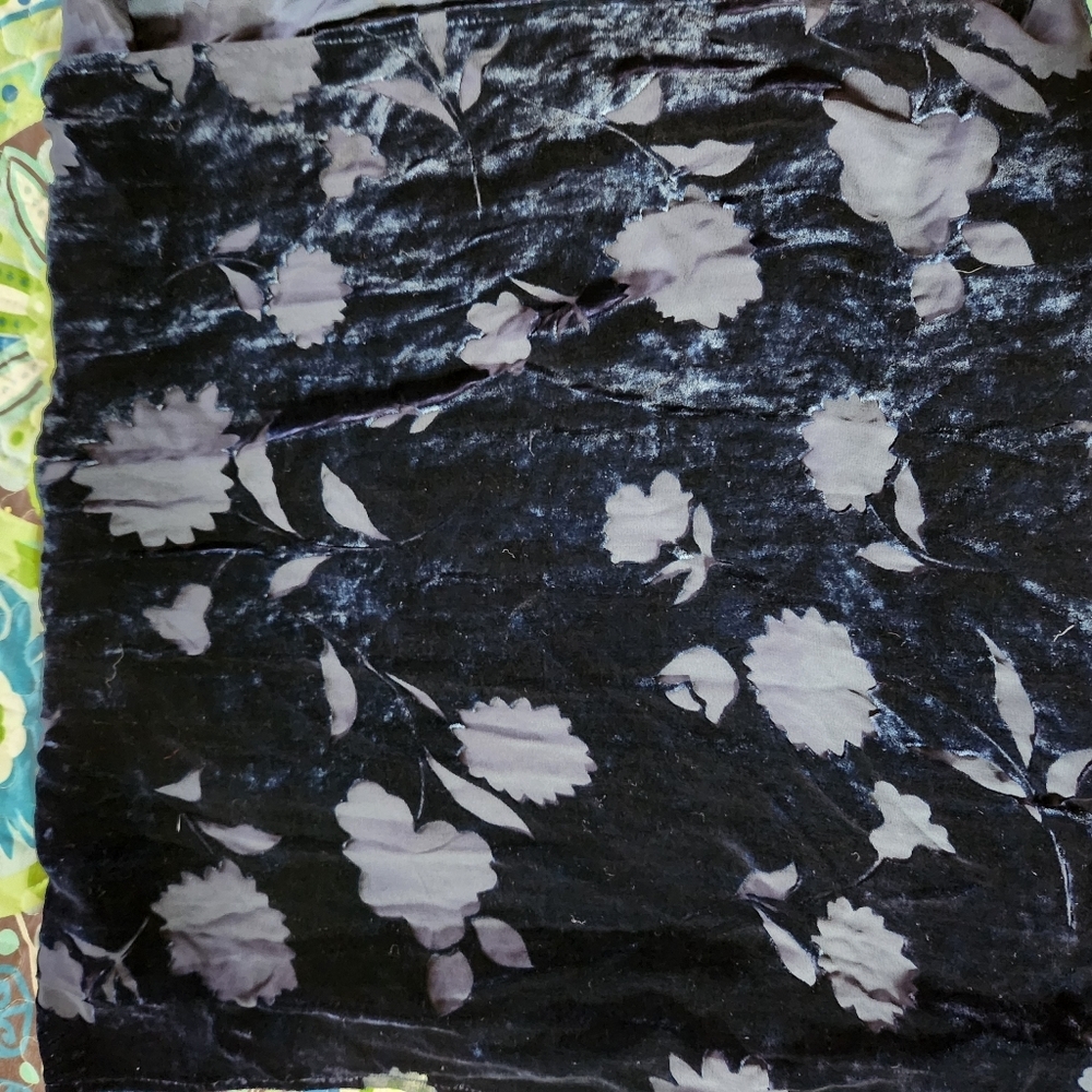 Womens scarf - Picture 2 of 8
